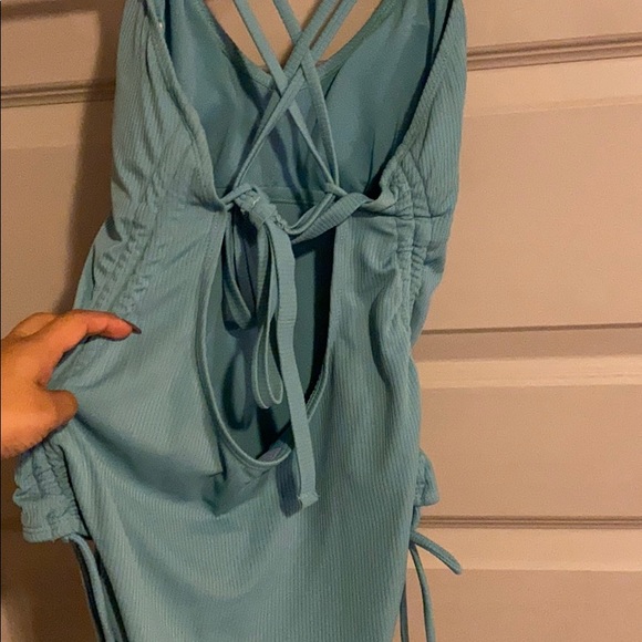 Bikini - Picture 3 of 4